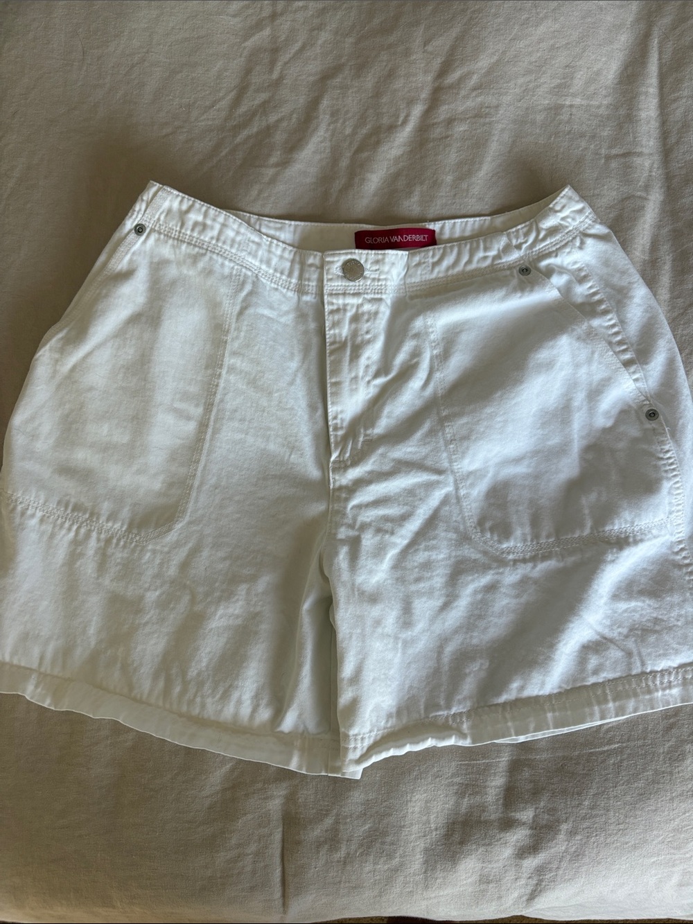 Gloria Vanderbilt White Cotton Shorts
